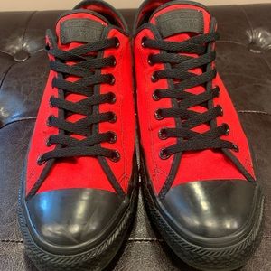 Custom Converse Red/Black